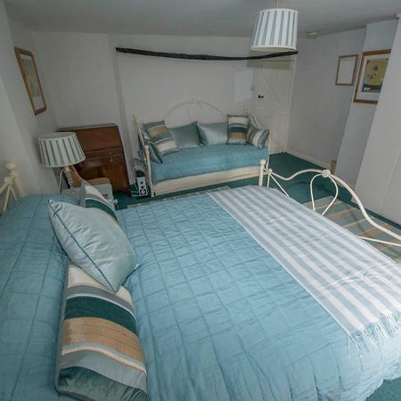 Buttercup Cottage Holt  Bagian luar foto